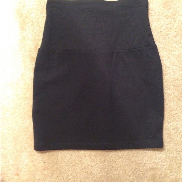 Black pencil skirt
