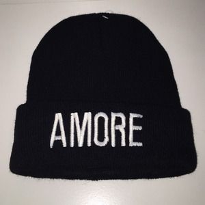 amore cuffed beanie