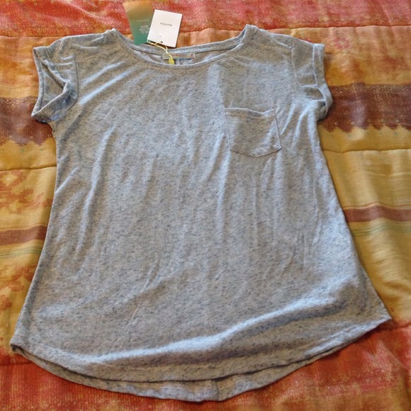 DONATING SOON 50% OFF gray tee