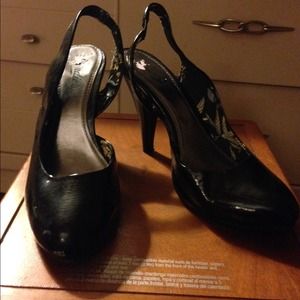 Candies round toe heel
