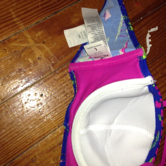 Cute bikini top - Picture 3 of 4