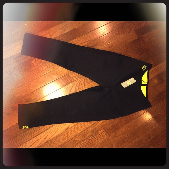 Zaggora work out hot pants capri