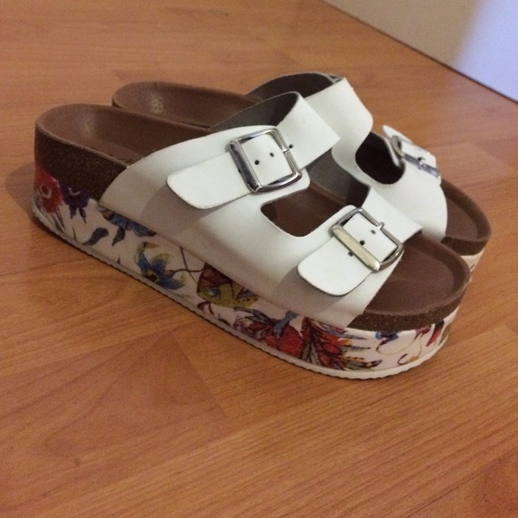 SOLD Sixty seven platform sliders buckle
