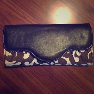 Thirty one brown Parisian pop coin purse wallet