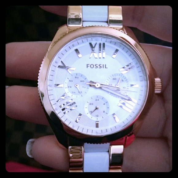 SOLD Rose gold and white fossil watch