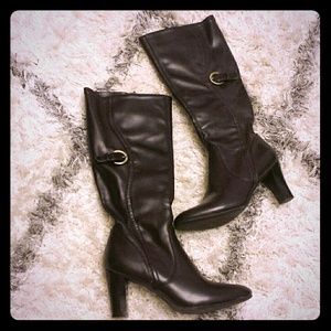 Brown leather boots 7.5