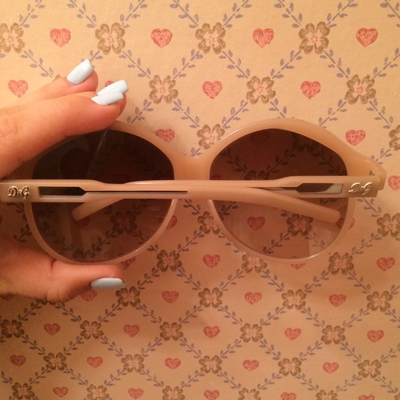 D&G 3014 Sunglasses - Picture 2 of 4