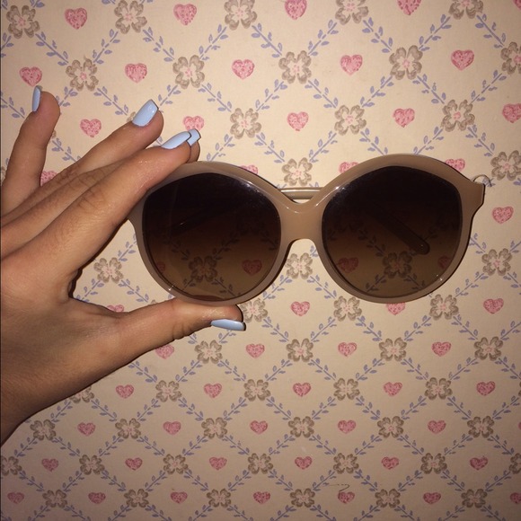 D&G 3014 Sunglasses - Picture 3 of 4