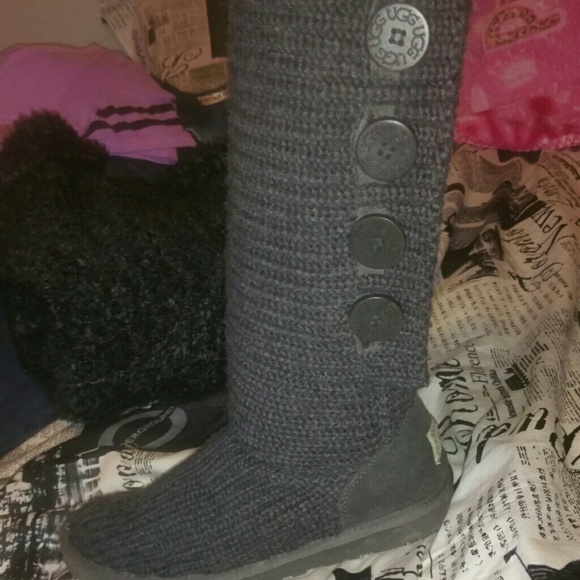 Authentic! UGG Classic Cardy