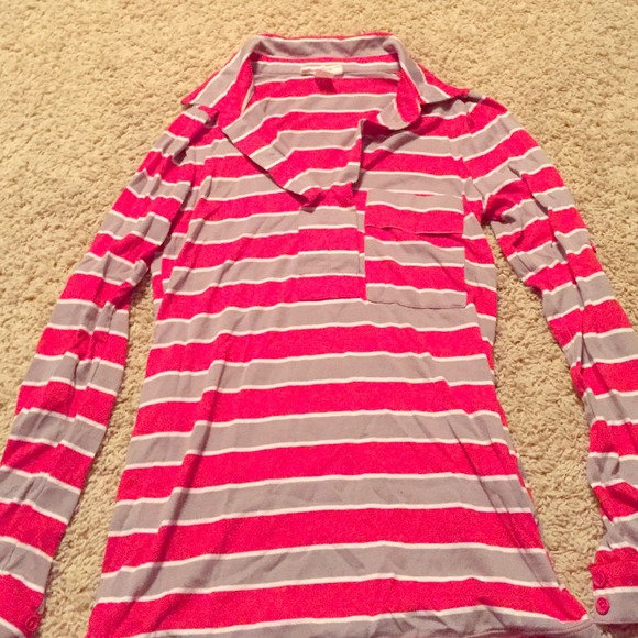 Striped v neck collared tee