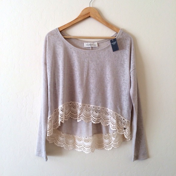 Abercrombie & Fitch Eyelash Lace Crop Sweater M - Picture 2 of 4