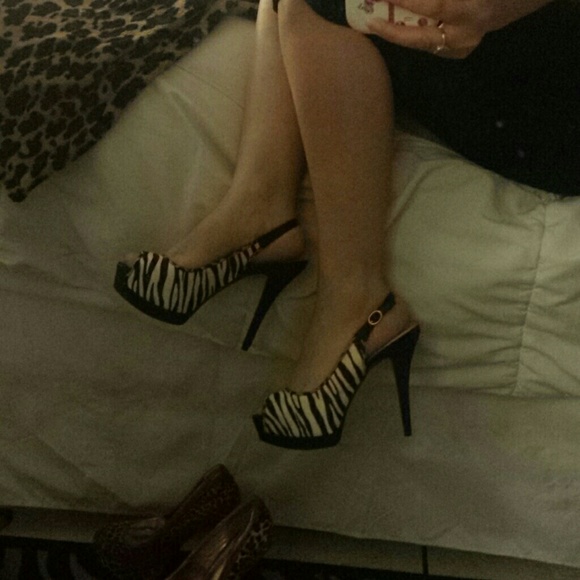 Guess zebra heels - Picture 4 of 4