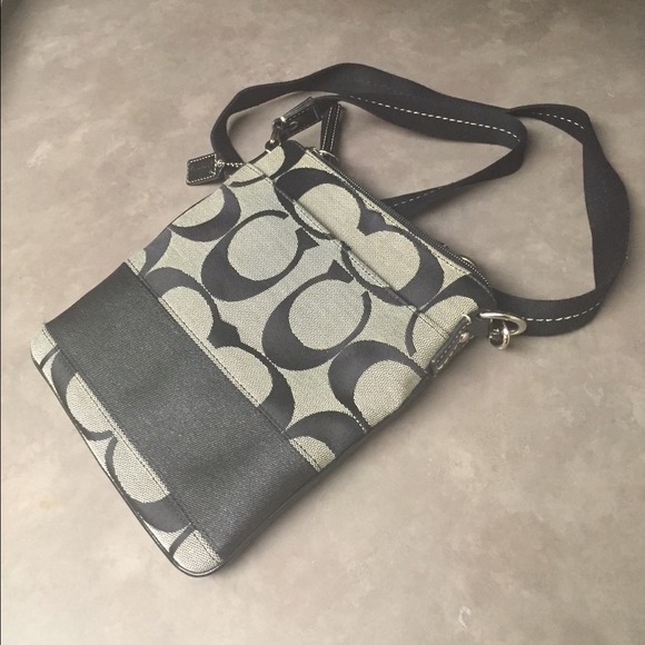 Coach Handbags - Coach crossbody bag