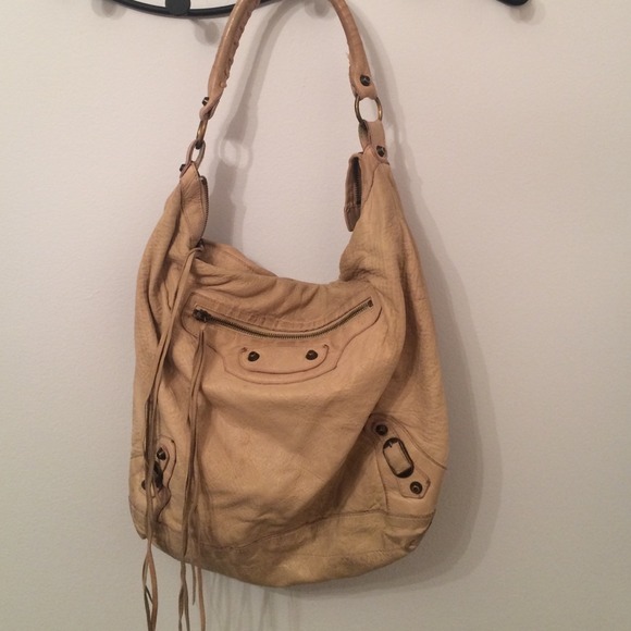 Balenciaga Arena Classic Neo Hobo