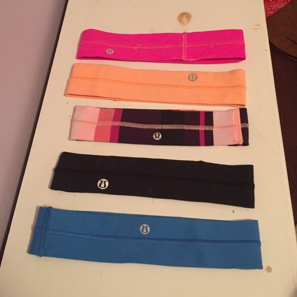 5 headbands $10 I am willing to negotiate