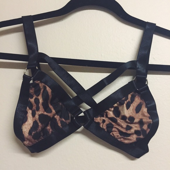 💘UNIF DOWNER BRA💘