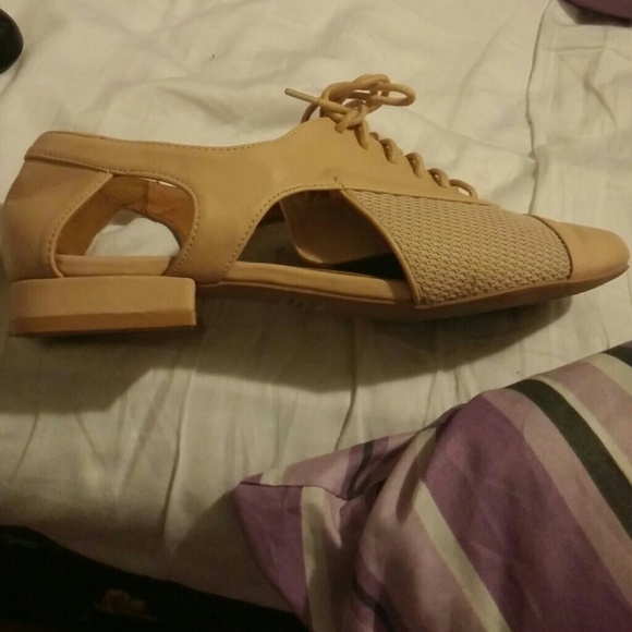 Shoes - Picture 2 of 3