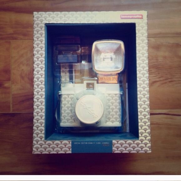 Final Price Drop ✨ Lomography Diana F+ Kirameki