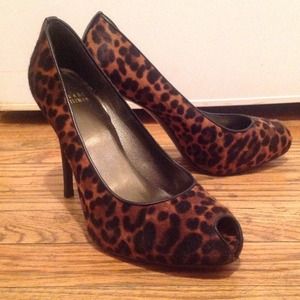 Stuart Weitzman leopard calf hair pumps