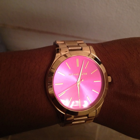 MK3264 Gold Watch. 125 w/o the box..PRICE FIRM - Picture 2 of 3