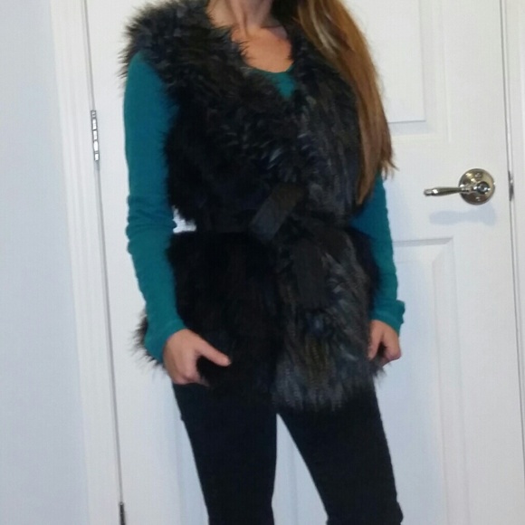 H&M Fur Vest NWT - Picture 3 of 4