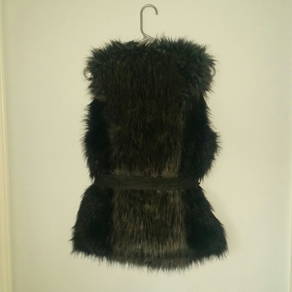H&M Fur Vest NWT - Picture 2 of 4
