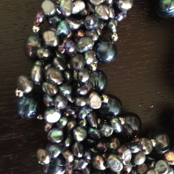 NWOT 8 Strand Black Pearl Bracelet - Picture 3 of 3