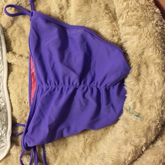 Bathing suits - Picture 3 of 4