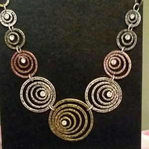 Beautiful multi tone necklace and earring set