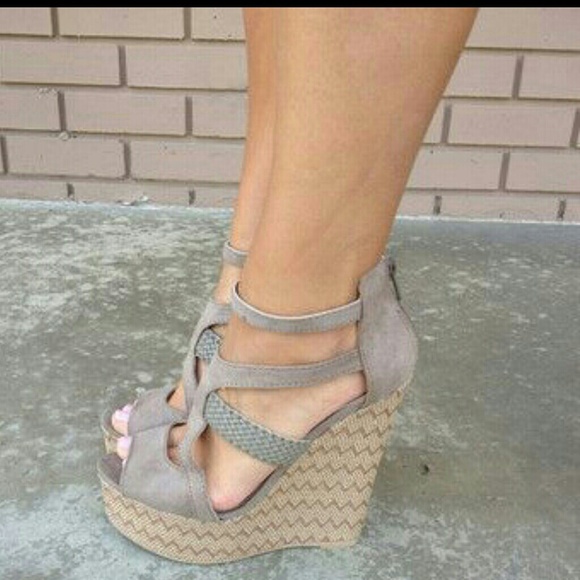 Grey/tuepe wedges