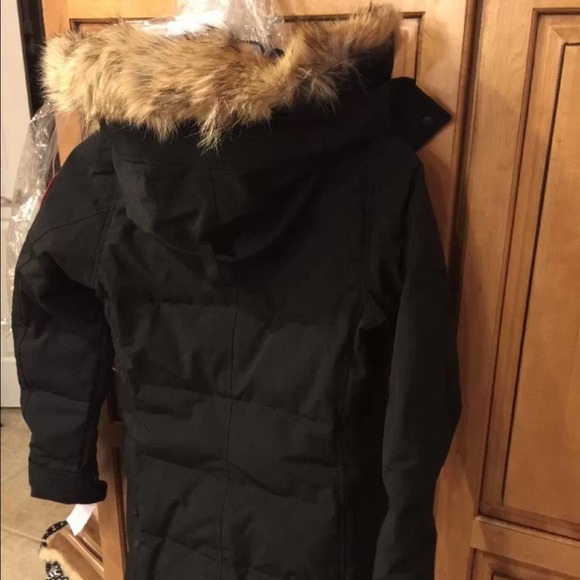 NWT Canada Goose Shelburne - Picture 4 of 4