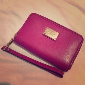 Michael Kors iPhone Wristlet NEVER USED!