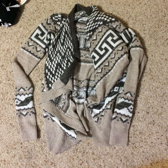 Abercrombie & Fitch Sweater