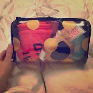 Pink vicrorias secret warm and cozy beauty set