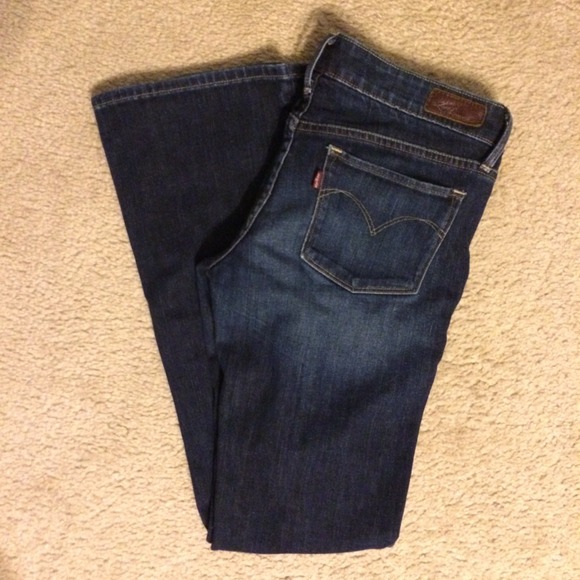 Levi dark wash jeans