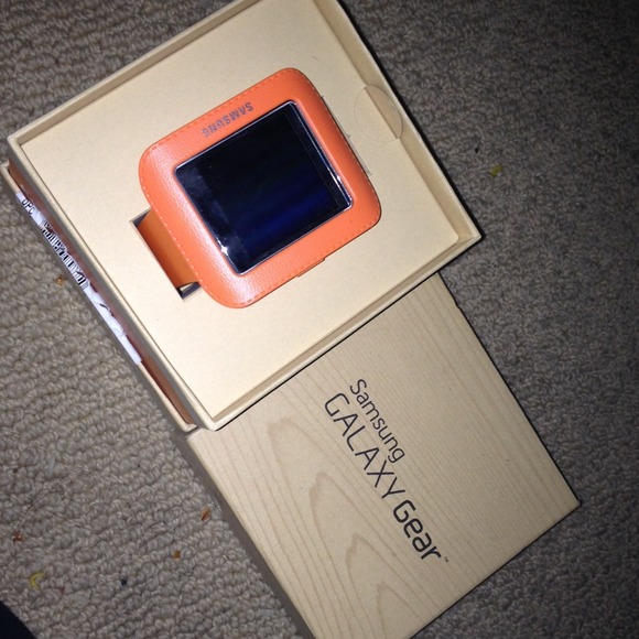 🔴🔴🔴SOLD🔴🔴🔴Samsung galaxy gear,