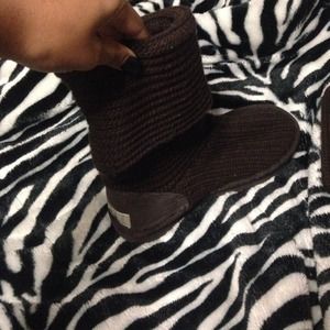 Chocolate brown Knit ugg boots Flash sale!
