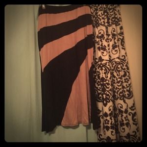 A lovely black/ brown maxi skirt.