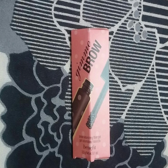 Benefit Gimme Brow in medium/deep