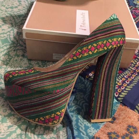 Shoes - REDUCED Multi colored chunky heel
