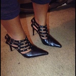NWOT, Black strap pumps