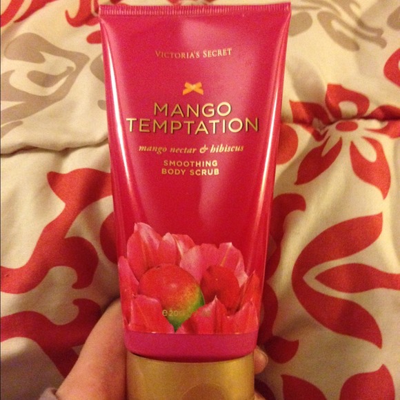 VS mango temptation smoothing body scrub