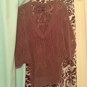 A half sleeve knit sweater