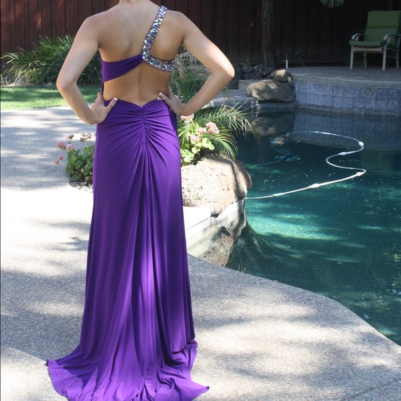 PROM DRESS - Picture 3 of 4