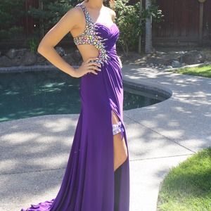 PROM DRESS