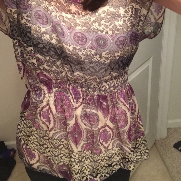 Thin top with design