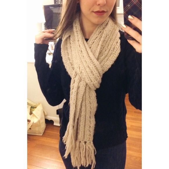 Beige Knit Fringe End Scarf