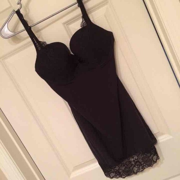 Victoria's Secret lingerie cup size 36D