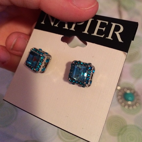 Earrings - Picture 3 of 3