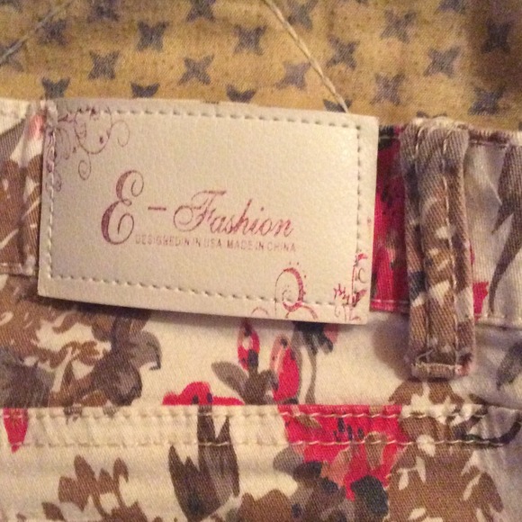 Floral pants - Picture 2 of 3